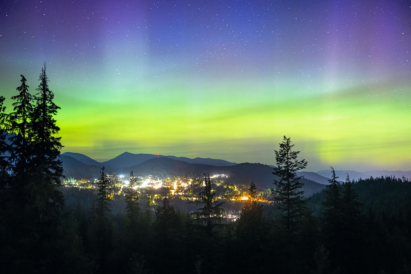 Northern lights above Rossland, British Columbia. West Kootenay landscape photography by Ashley Voykin.